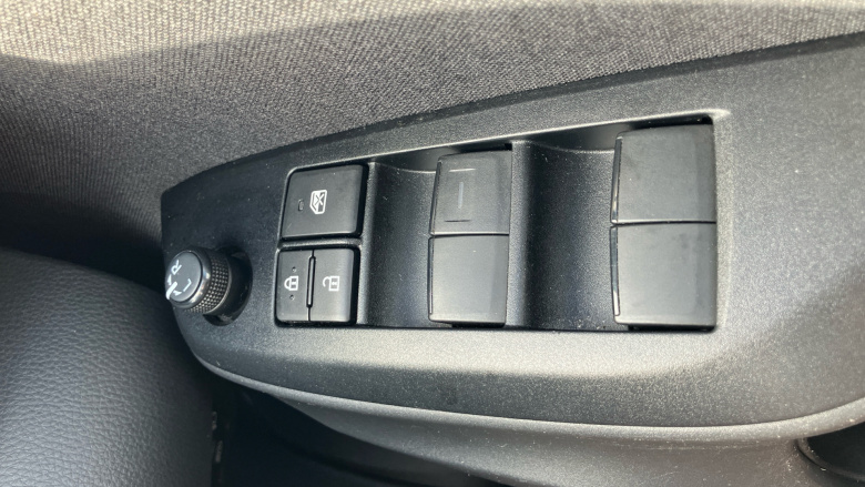 Toyota Yaris 1.5 Hybrid Design 5dr CVT Hybrid Hatchback